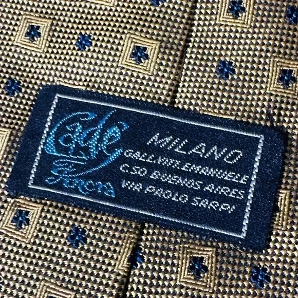 CADE' MILANO 100% Silk Tie Gold / Yellow - Made in Italy - 60" Length - 4" Wide - Picture 5 of 7